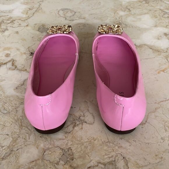 Précis Pink Patent Leather & Monogram Buckle Ballerina Flats - Picture 3 of 11